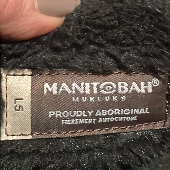 Manitoba mukluks leather shearling lined boots - Picture 8 of 9